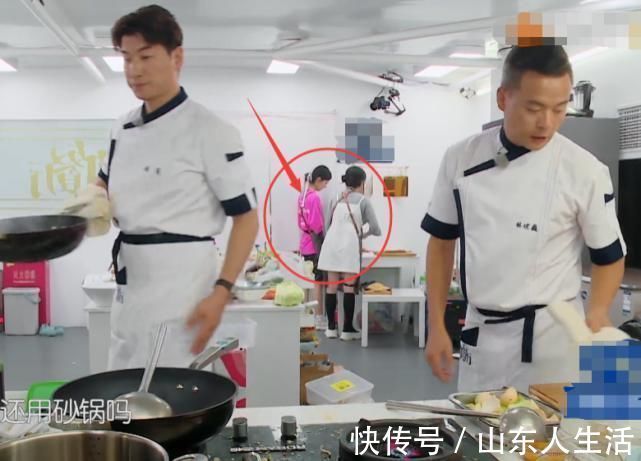 林大廚為打碎三個砂鍋焦頭爛額,誰注意趙麗穎在干啥怕是忘了有鏡頭
