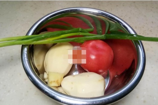 最爱吃这菜,清新爽口不油腻,一周得做好几回,顿顿都吃精光