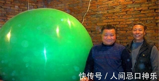 新疆|小伙跑到新疆寻宝,承包废矿,挖到6吨重夜明珠,专家:值26亿