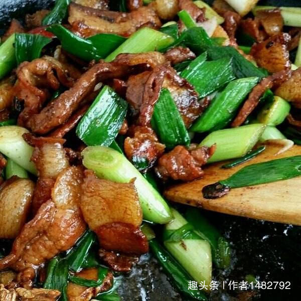 炒肉丝，别再放淀粉腌制了，大厨教你怎么做，炒出来的肉非常鲜嫩