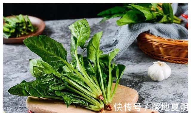 菠菜|米饭二次加热会“致癌”?医生提醒:这5种食物,最好别加热