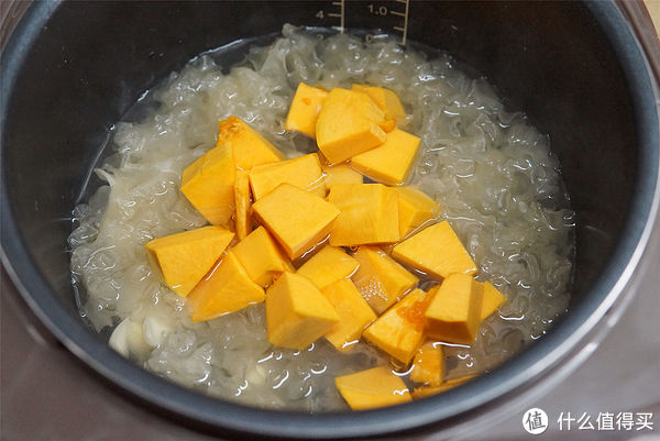 常喝|健康饮食 篇三十六：入秋干燥，再忙也要多喝汤，南瓜和银耳是绝配，常喝滋润过秋天