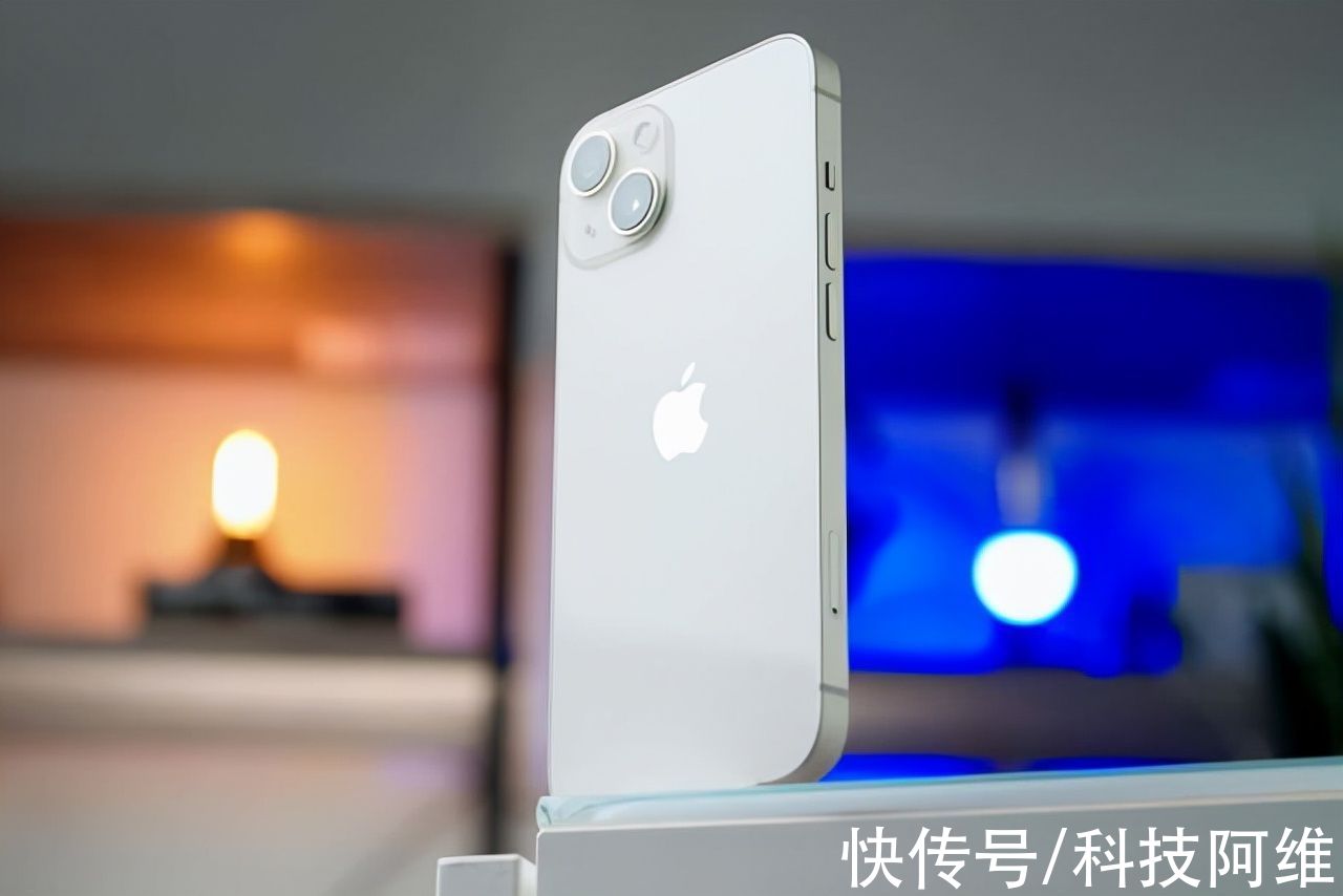 iphone|苹果下个月发布新机，搭载A15芯片售价亲民，旧款iPhone跌至新低