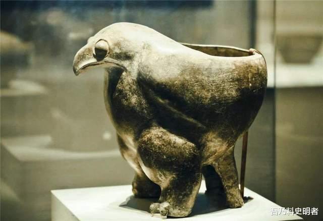 陕西农民犁地发现陶鹰鼎,带回家做鸡食盆,无偿上交后却成国宝