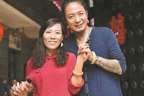 女教师&5年前,说“世界那么大,我想去看看”的辞职女教师,现状如何