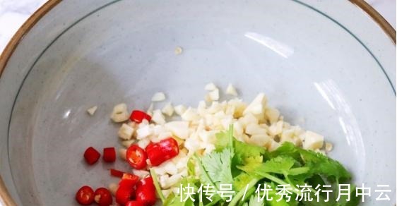 专治没食欲的小拌菜,麻辣鲜香,适合做下酒菜!