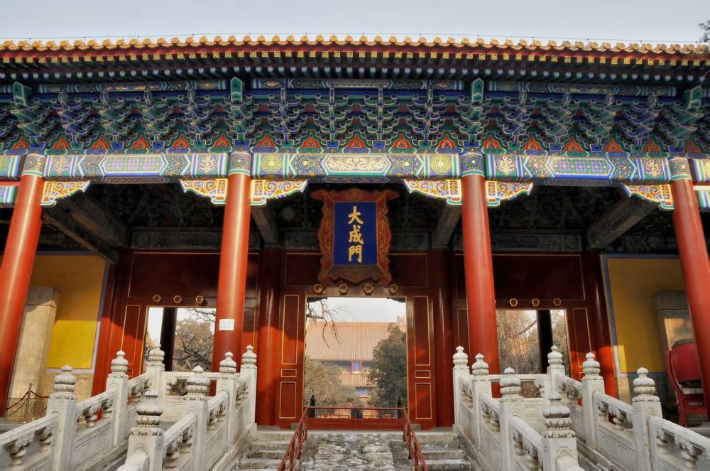 不对|明朝是历史上唯一一个没有推翻前朝的朝代，这个说法对不对？