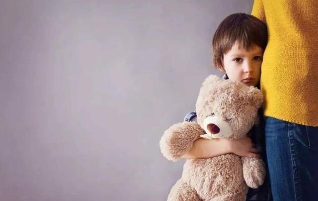 小便宜|长大后“没出息”的孩子,基本都有3个明显特征,希望你家娃没中