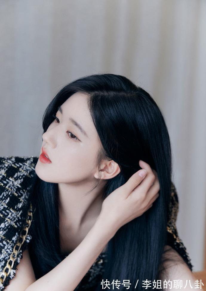 微卷发 普通女生脸上有3个特点,很适合微卷发,都不用去做发型了