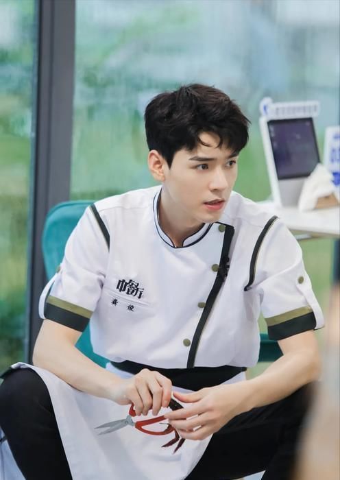 桂林站|龔俊離開《中餐廳》，檀健次加盟桂林站，從節奏來看龔俊是虧大了