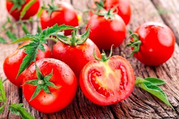 西红柿汤|女人到40不想长皱纹,多吃这5种保健水果,个个是宝,嫩肤美容