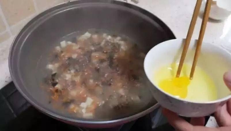 天一冷,家人就馋这道汤,简单又营养,一周吃三次,雷打不动