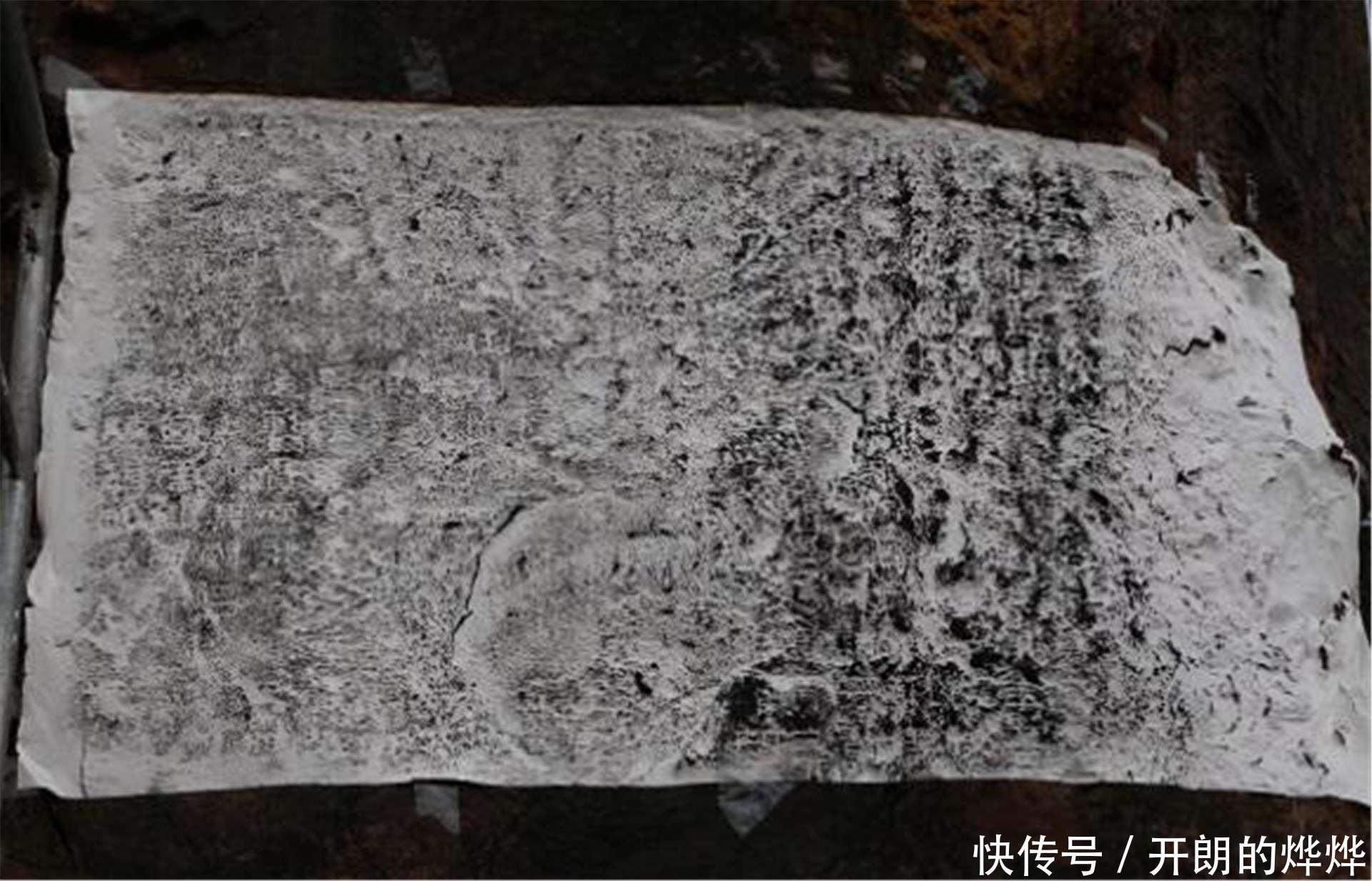 国外断崖发现中国汉字,内容翻译出来后,专家这次总算找到了