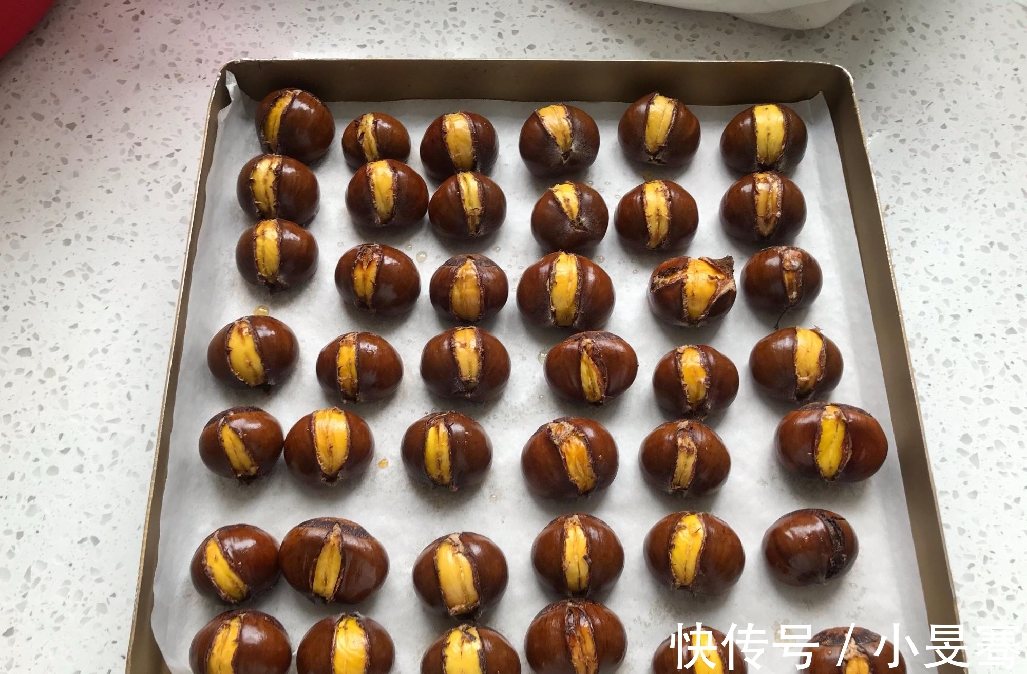 栗子|板栗别再用糖炒了，加点它粒粒香甜，低油少糖1口1个，又粉又糯