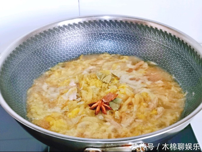 入适量|炖出来的酸菜只酸不香那是少了它,酸香可口,菜美汤鲜