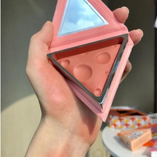 宝藏|捡到宝的学生党必备平价腮红合集分享!真的好爱这5款宝藏腮红!可软可盐!