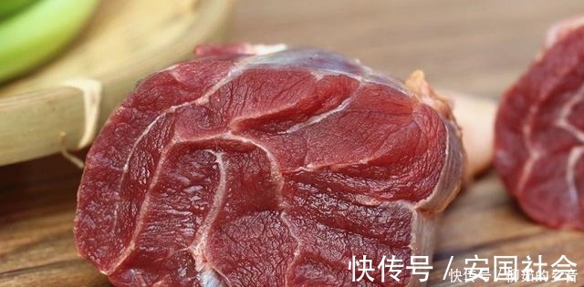 买牛腱子肉,注意区分前腱和后腱,口感差别大,教你1招,别被骗
