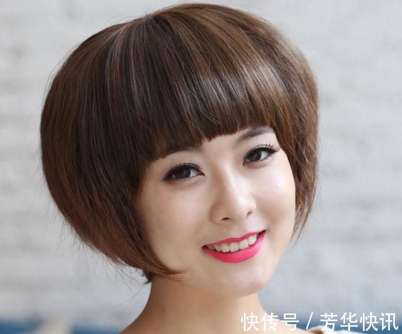 中长发 中年女性奈何选发型?是非如许剪方才好,这几款剪完起码年青10岁