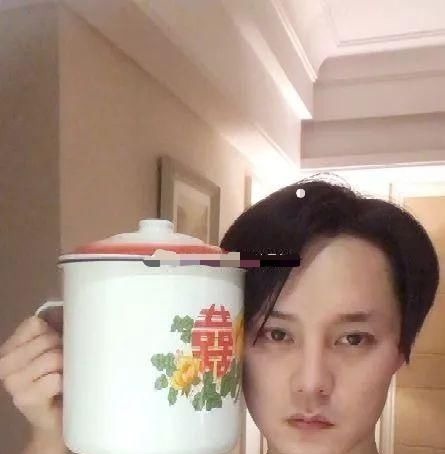 裤子|“你这是有多想不开呀居然会买这么一条裤子，”哈哈哈哈勒不勒得慌