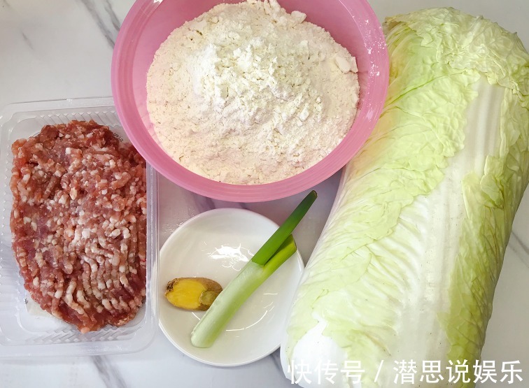 拌饺子馅,先调味还是后调味做对了,饺子鲜嫩多汁,入味还不腥