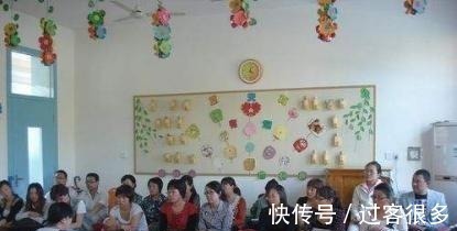 家长|幼儿园开家长会,一家长穿着“工作服”被嘲讽走错地方了吧