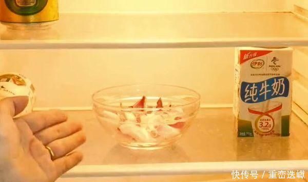 把花露水倒在洋葱上,这妙用花钱都买不到,省钱又实用