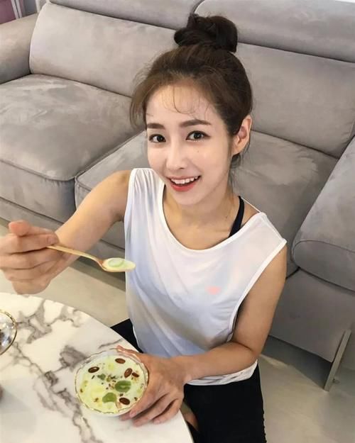 大长腿|“100万粉丝”的健身女神，身材果然不一般...