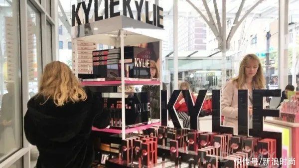 不开玩笑 那些明星化妆师自创彩妆品早就火过了大牌