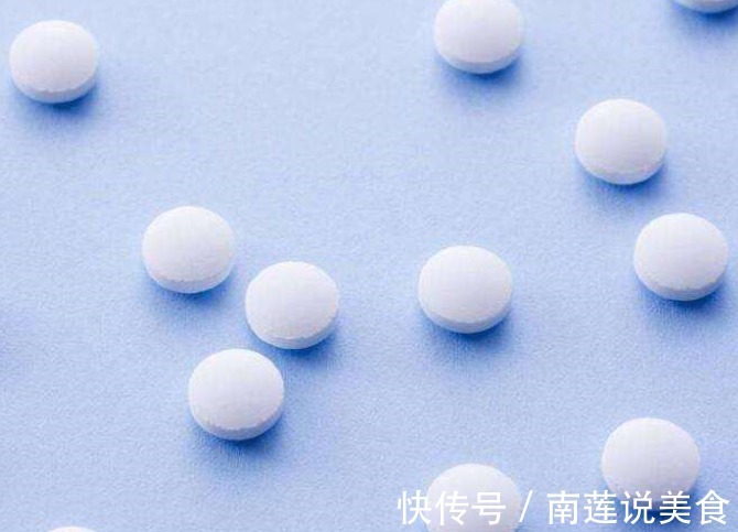 双目失明|61岁老人用维生素降血脂结果双目失明医生提醒,超量使用伤视力