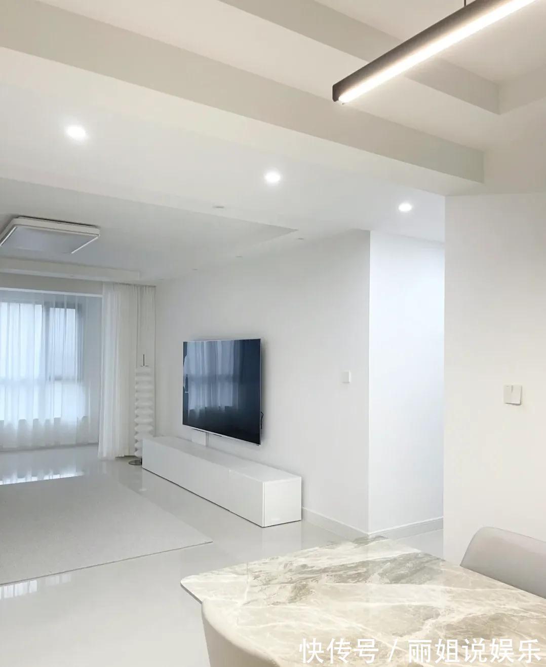 客厅式|房屋装修,为什么不听父母劝坚持“6不装”?答案:住着舒服