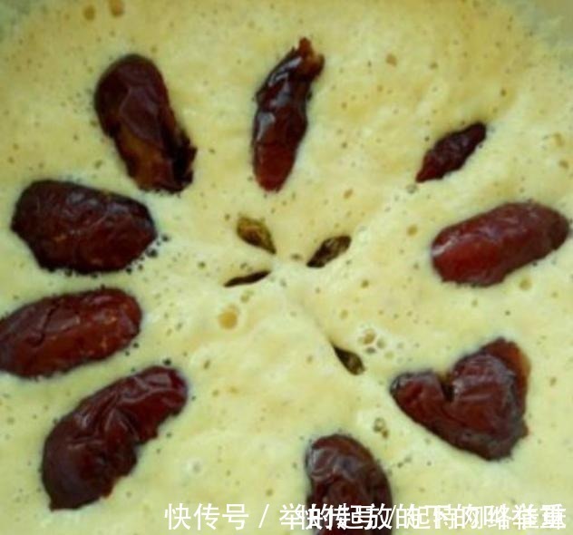 玉米发糕这样做，教你一招，蓬松柔软，不回缩不塌陷超好吃！