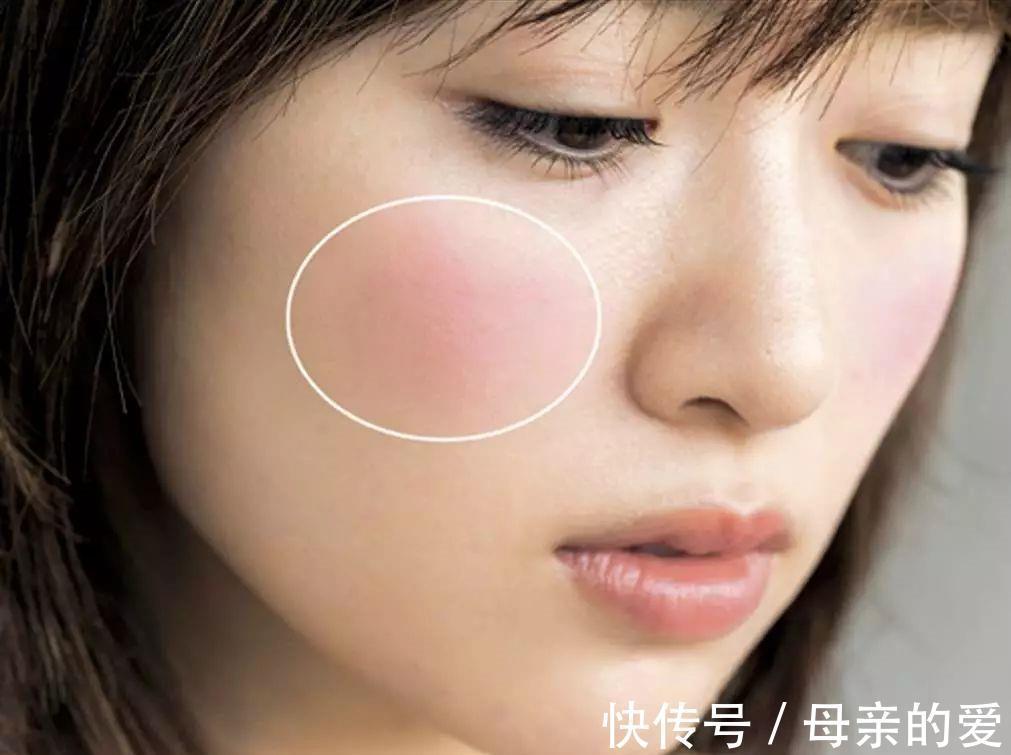 腮红|韩系少女妆容怎么打造?学会这些化妆技巧,再也不发愁了