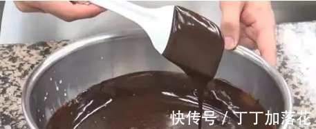 教你如何做巧克力蛋糕!