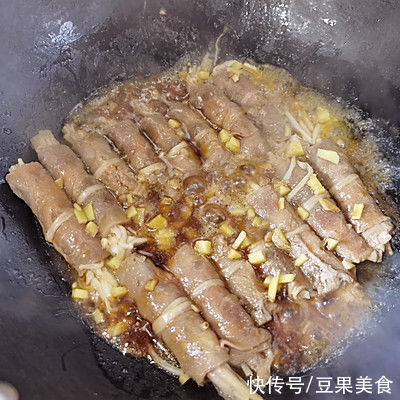 金针菇|黑胡椒金针菇肥牛卷（简单快手）