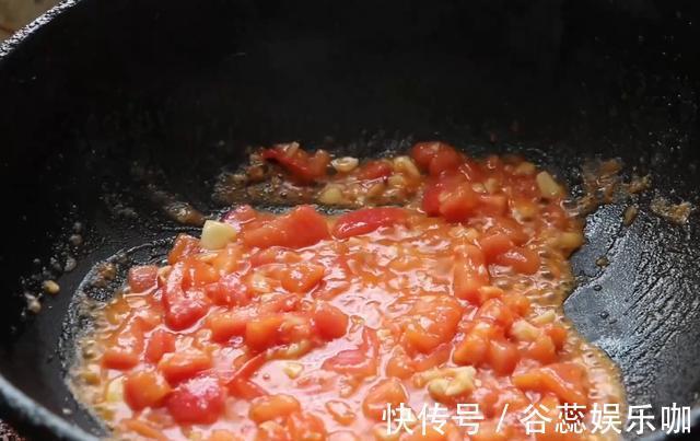食用油|别总大鱼大肉,大厨教你金针菇西红柿新鲜吃法,全家都爱吃