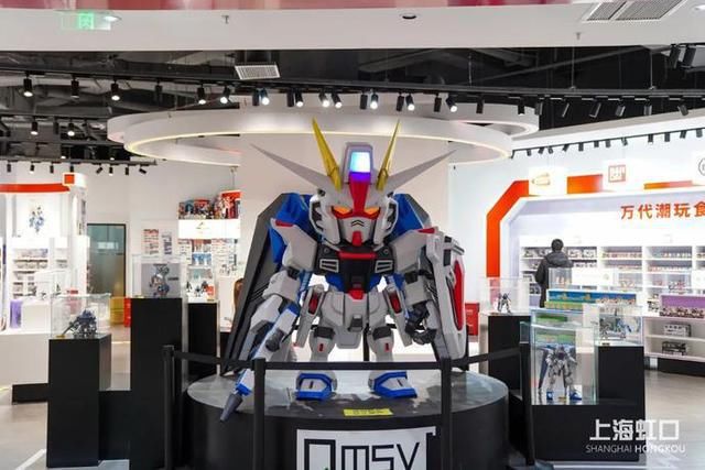 小虹|动漫迷冲鸭!万代潮玩食玩快闪店上海首发站等你来→