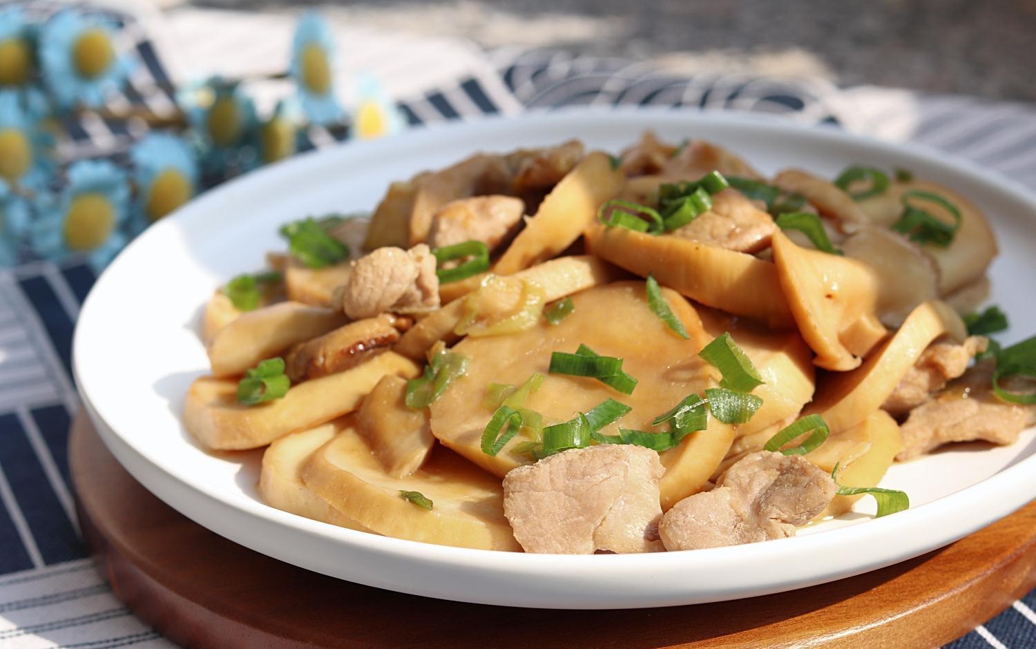 杏鲍菇这样做比肉都好吃,鲜香入味,下饭又解馋,家人吃不够