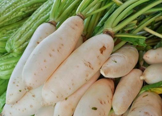 食物|萝卜和它一起泡,或许是高血压的“克星”,血压可能“稳如山”