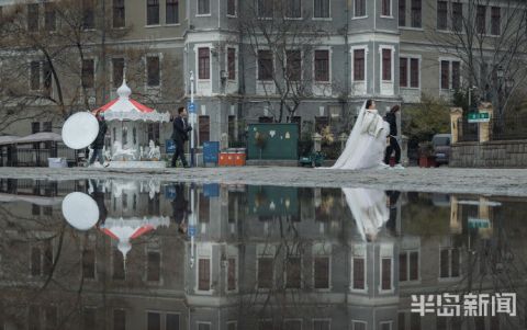 雨后，“倒立”的青岛老城