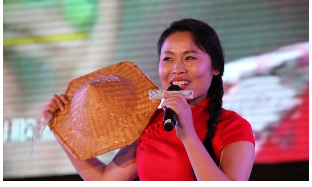 大跌|憑《星光大道》走紅的草帽姐，曾比肩朱之文，如今為何名氣大跌？