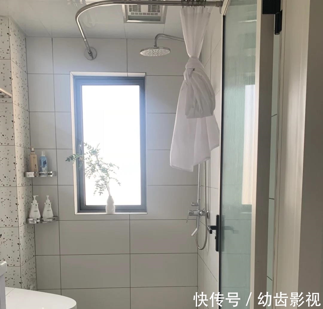 装修|三无装修“一穷二白”?她家102㎡穷装简约风,越住越舒适