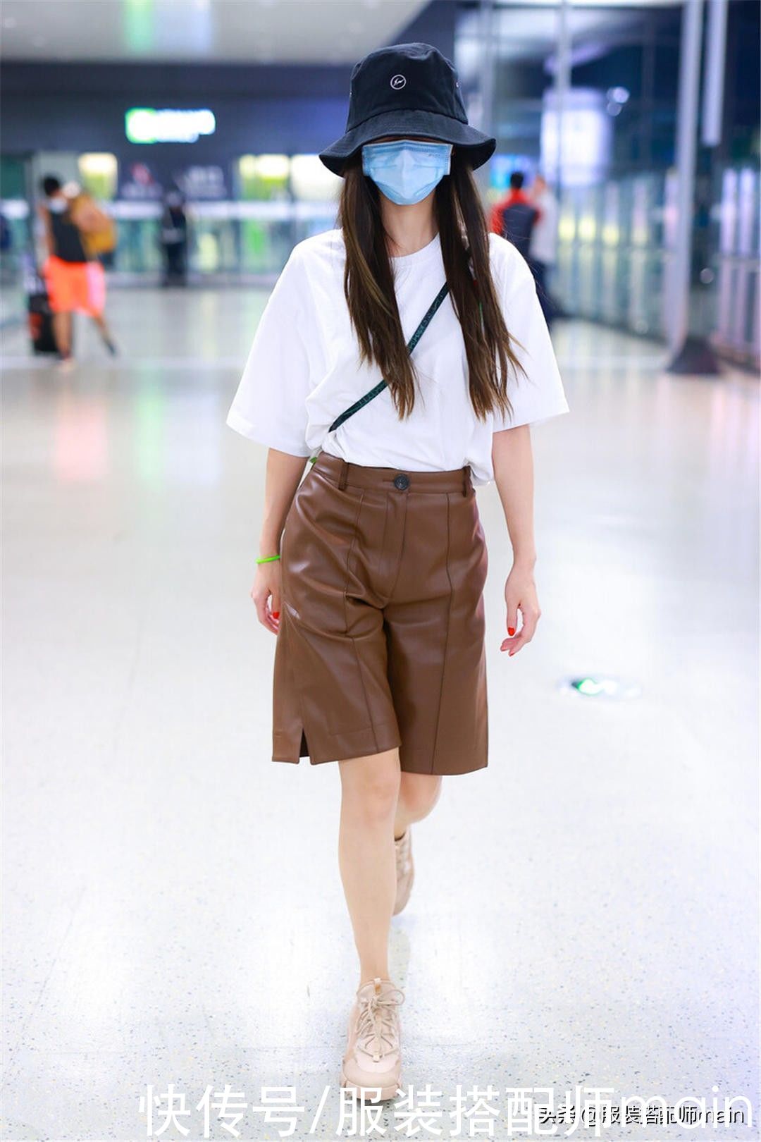 衣领|一学就会的3个搭配思路，还愁“T恤+短裤”穿不出彩吗？