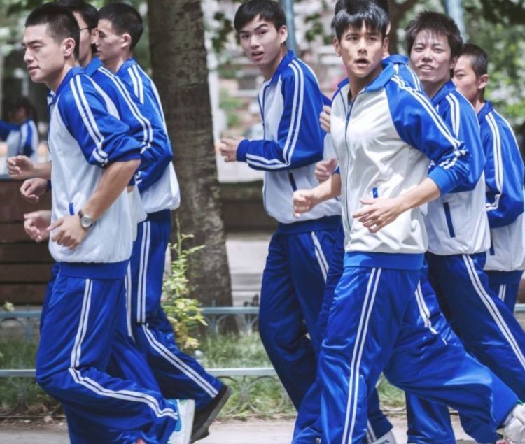 身高|中小学生身高标准表出炉，学生是否达标一看便知，可别拖后腿