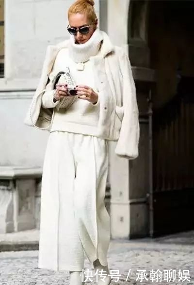 今年最火的高领毛衣,这样穿才够美!