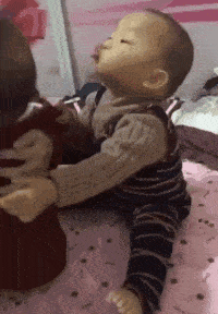 |搞笑GIF段子：真人真事  我们村有个男的，脾气不好