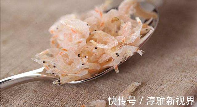 补钙|营养师别再吃虾皮补钙了，用豆腐跟鱼头熬成汤，是“黄金搭配”