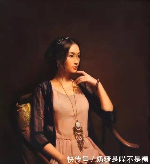 笔触#火辣!光影下的女性充满迷人的魅力,探究油画语言的艺术审美!