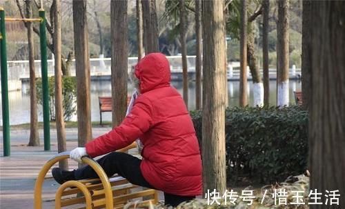 医生|很多老年人热衷压腿、拉筋,对身体到底有益还是有害 医生告诉您