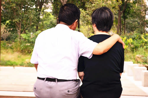 为何提倡女人要长期佩戴银手镯？坚持下去，能收获哪些好处？