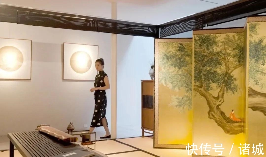 苏州！苏州美人隐居北京二环，日日在屏风作画，太雅了！